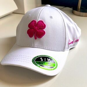 Black Clover Spring Luck Orchid S/M hat new in tag
